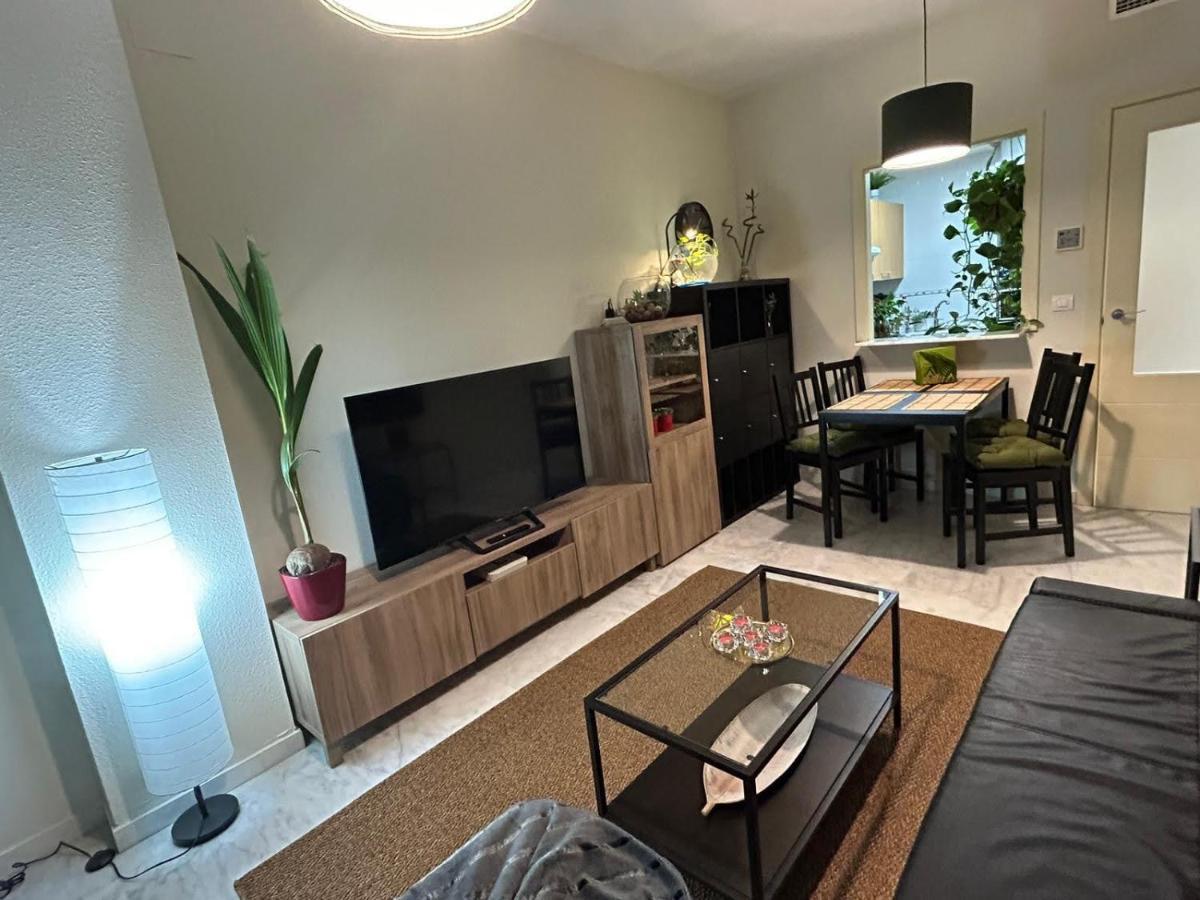 Apartamento Suite Torre Alta Parking Gratis เซบีญา ภายนอก รูปภาพ